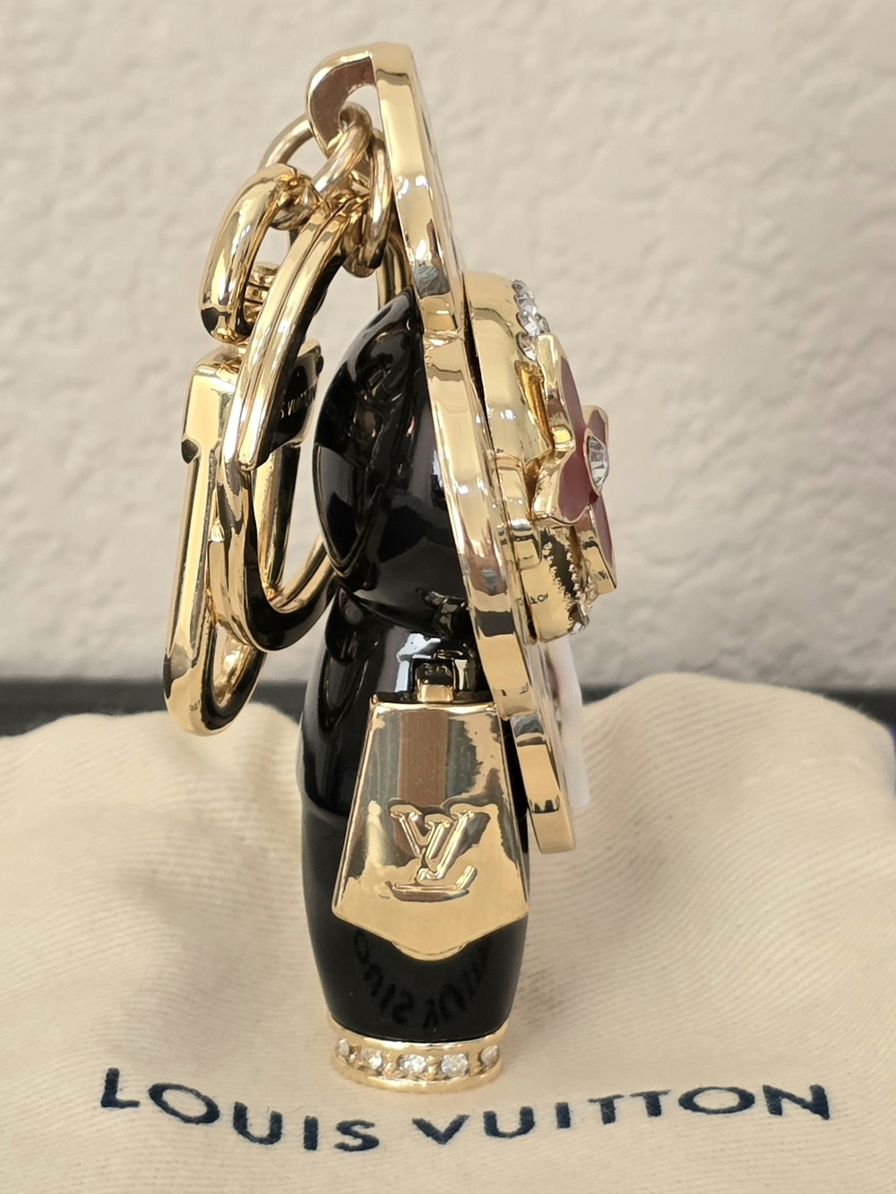 Louis Vuitton Vivienne Casino Collector’s Piece Bag Charm Key Holder Black Gold - Picture 7 of 11